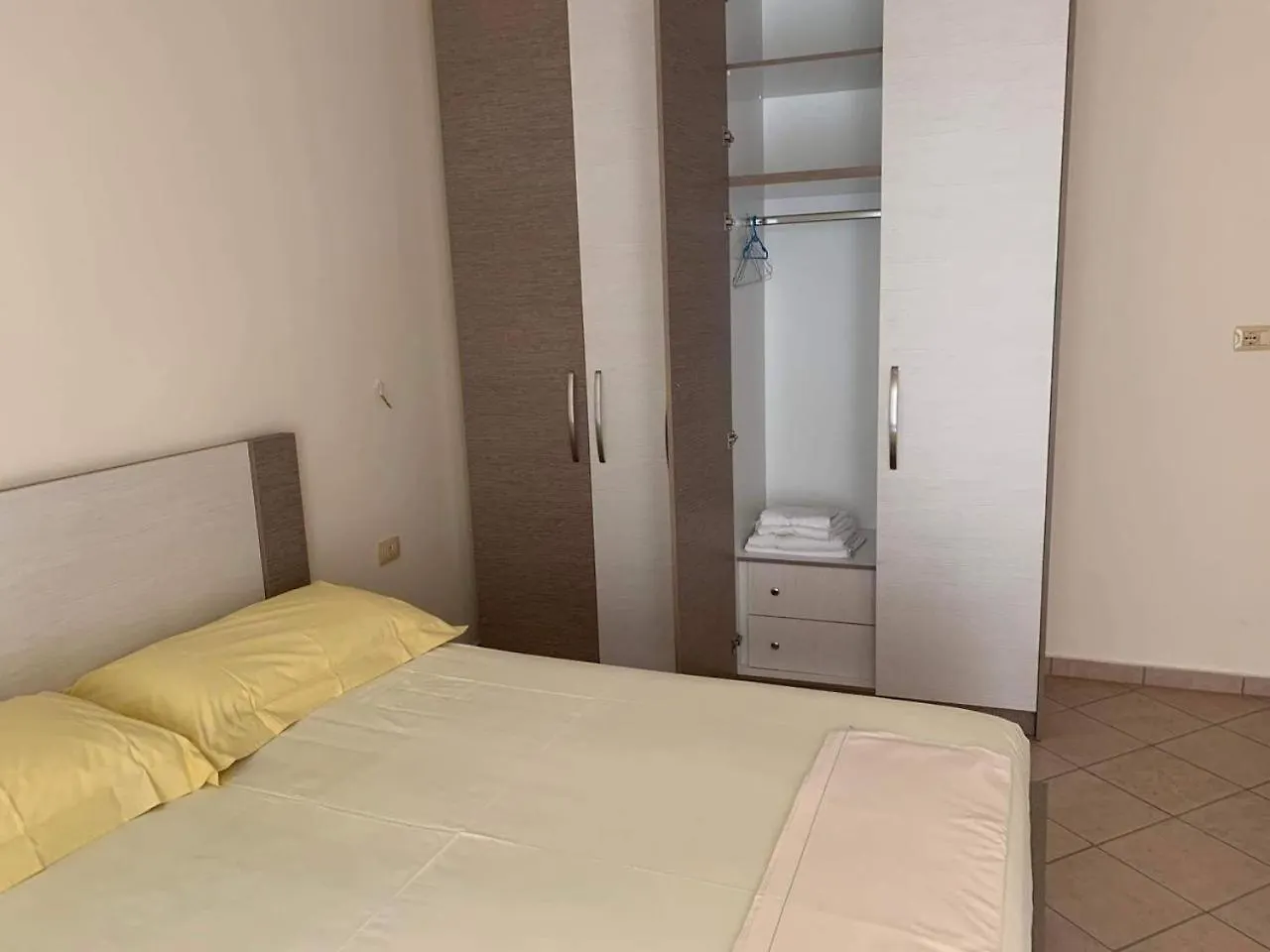 Dine Apartment Sarandë Albánie